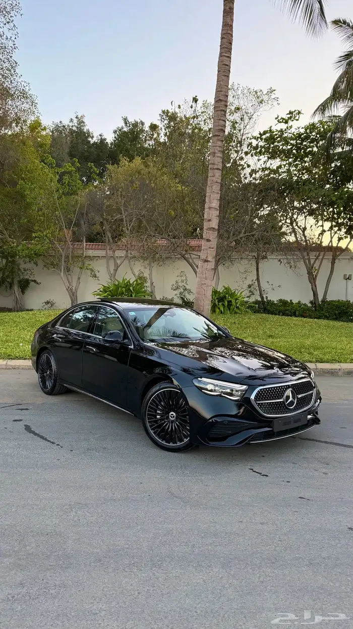 Mercedes E200 2025 جديد 4