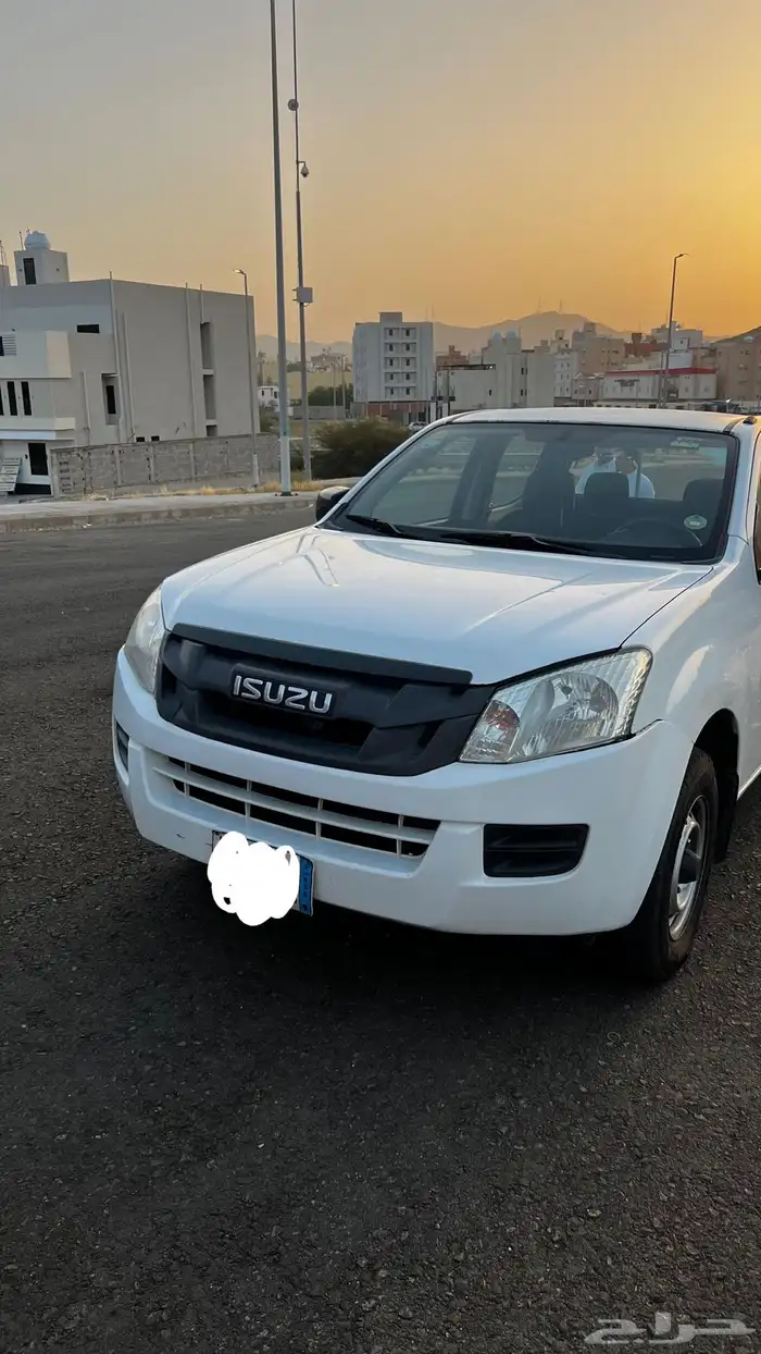 ايسزوز ديماكس استاندر مكينه 2.5 بدي بلد نظيف 1