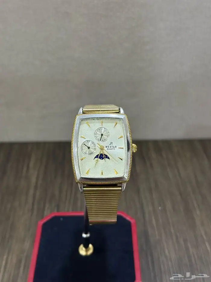 ساعة وستر فنتج لون ذهبي 0