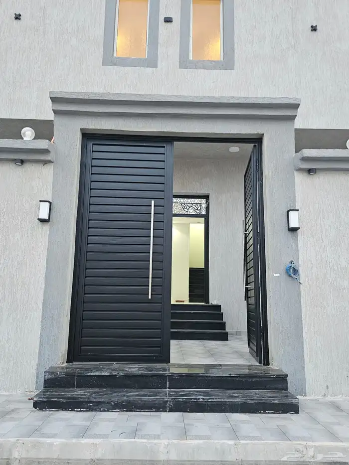 عماره سكنيه للإستثمار   شقق فاخره وجديده للإيجار 0