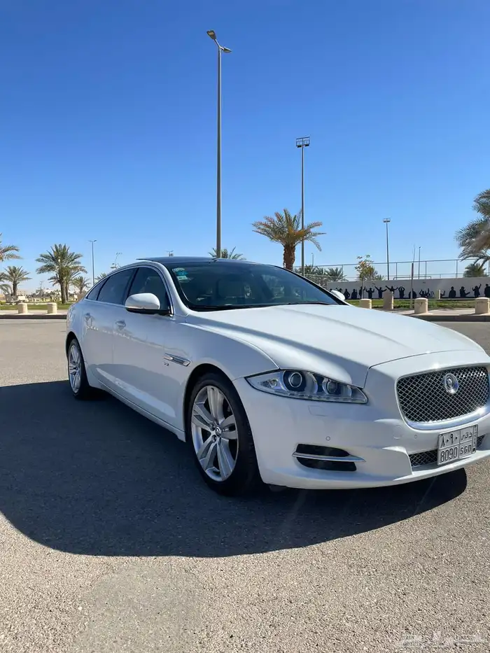 جاكوار XJ 2013 1