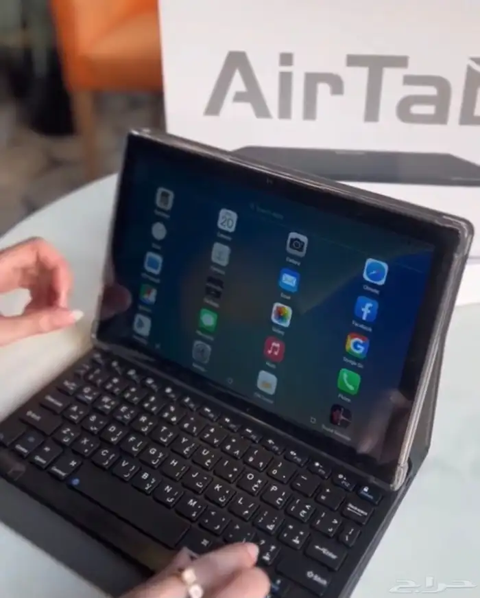 عرض خاص تابلت اير تاب مساحته 1 تيرا مع استاند تابلت 6