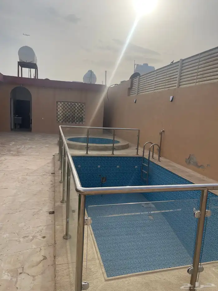 استراحه قسمين للايجار 8