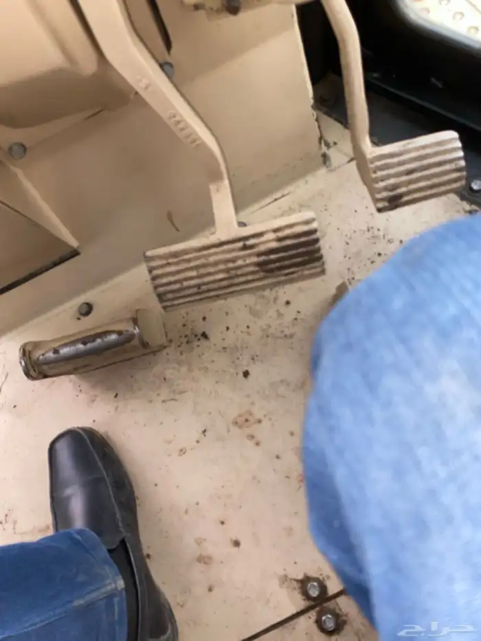للبيع بلدوزر D9R2019 14