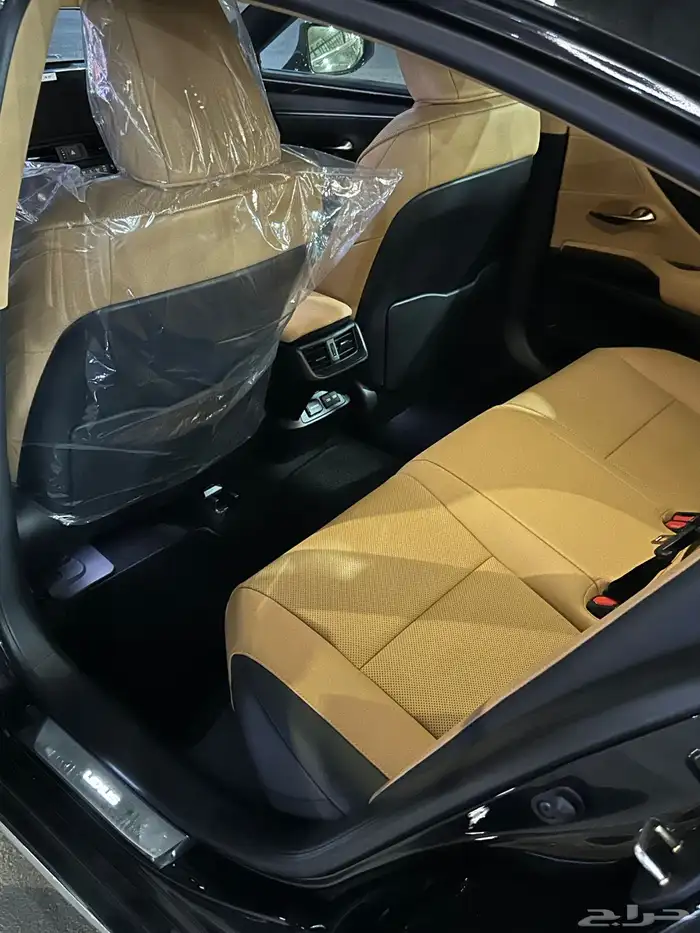 لكزس 2025 ES350 بسعر 203.000 4