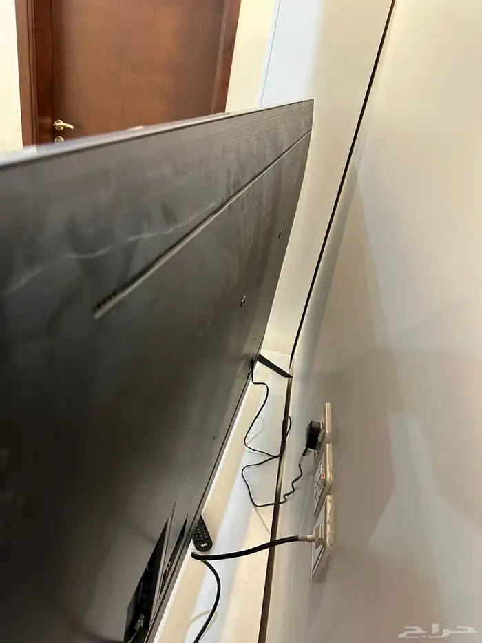 يوجد لدي شاشه مكسوره للبيع 6