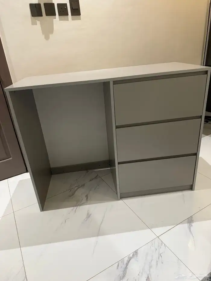 طاولة للبيع 0