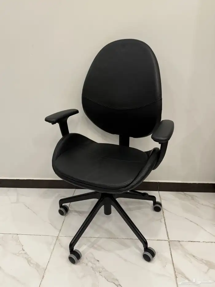 كرسي مكتبي أسود من إيكيا 0