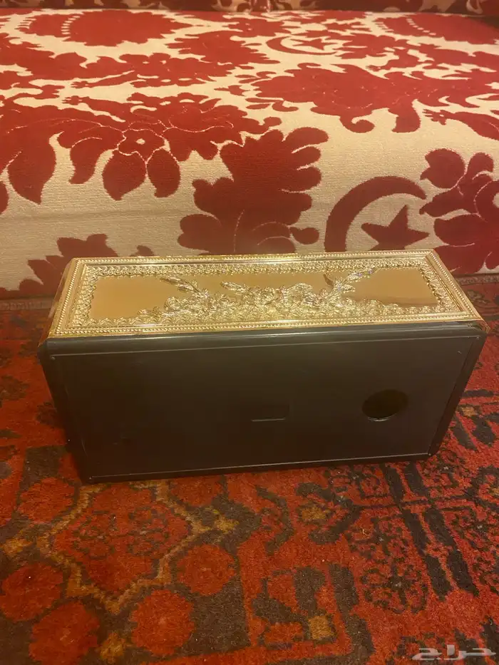 علبة مناديل قديمة 2