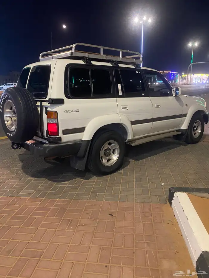 جيب صالون موديل 1997ممشي 300وعليها بودي وكاله مجدد ومفحوص 13