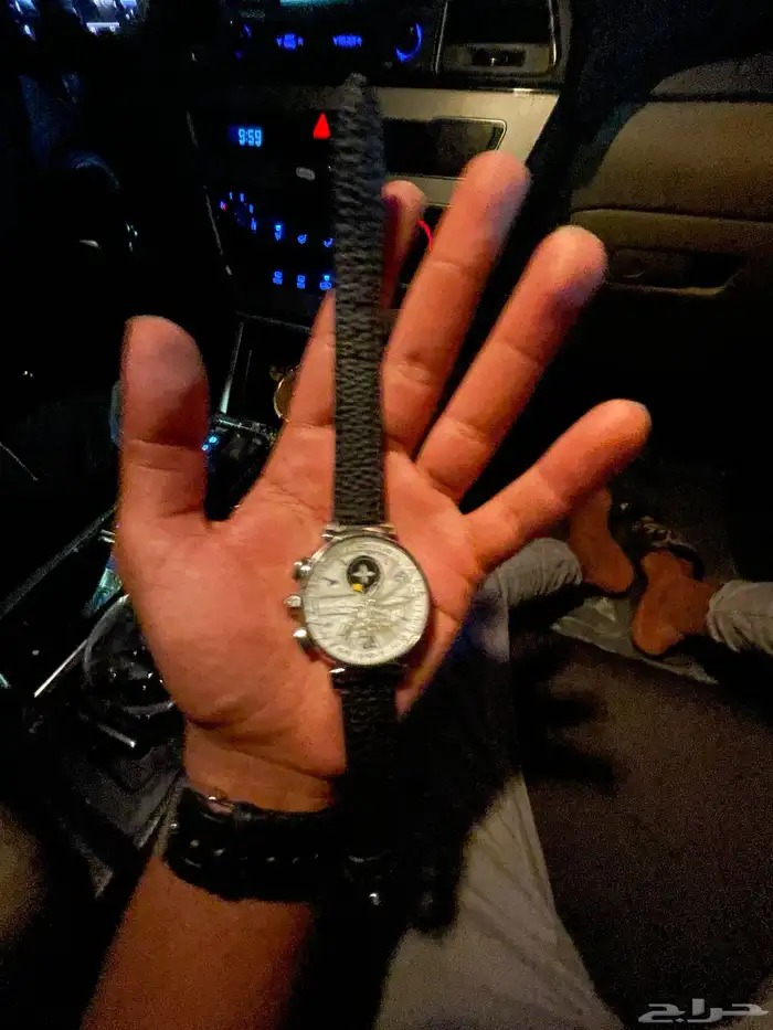 ساعه لويس فيتون 2