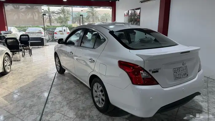 تاجير سيارة 3