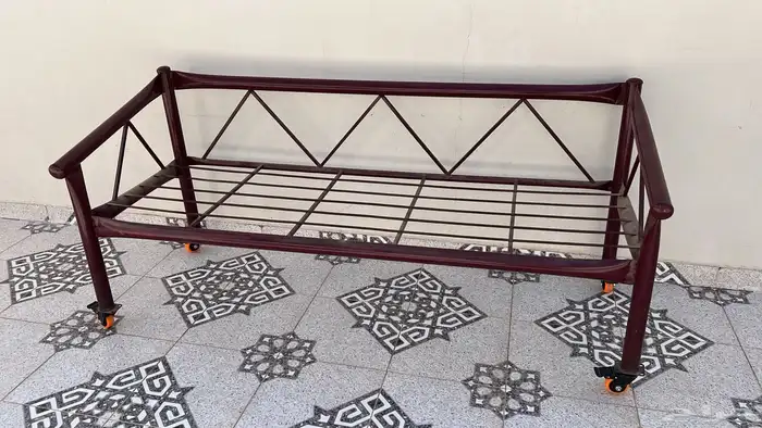 للبيع كراسي مع طاولات 2