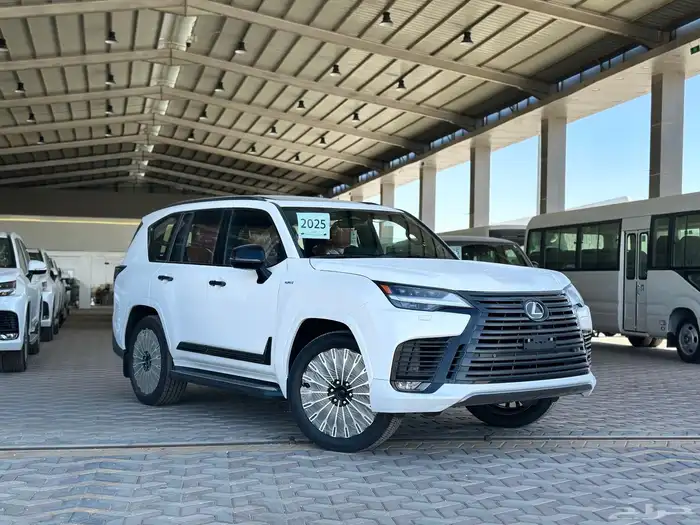 لكزس VIP فل وارد البريمي موديل 2025 0