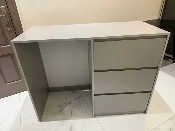 طاولة للبيع 1