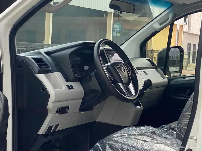 باص تويوتا هايس 2023 سقف عالي ثلاجة 8