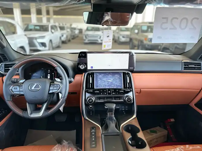 لكزس VIP فل وارد البريمي موديل 2025 8