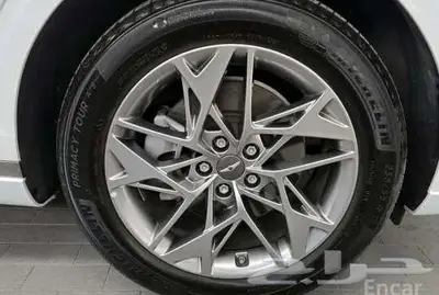 جينيسيس -2021 - GV70 4