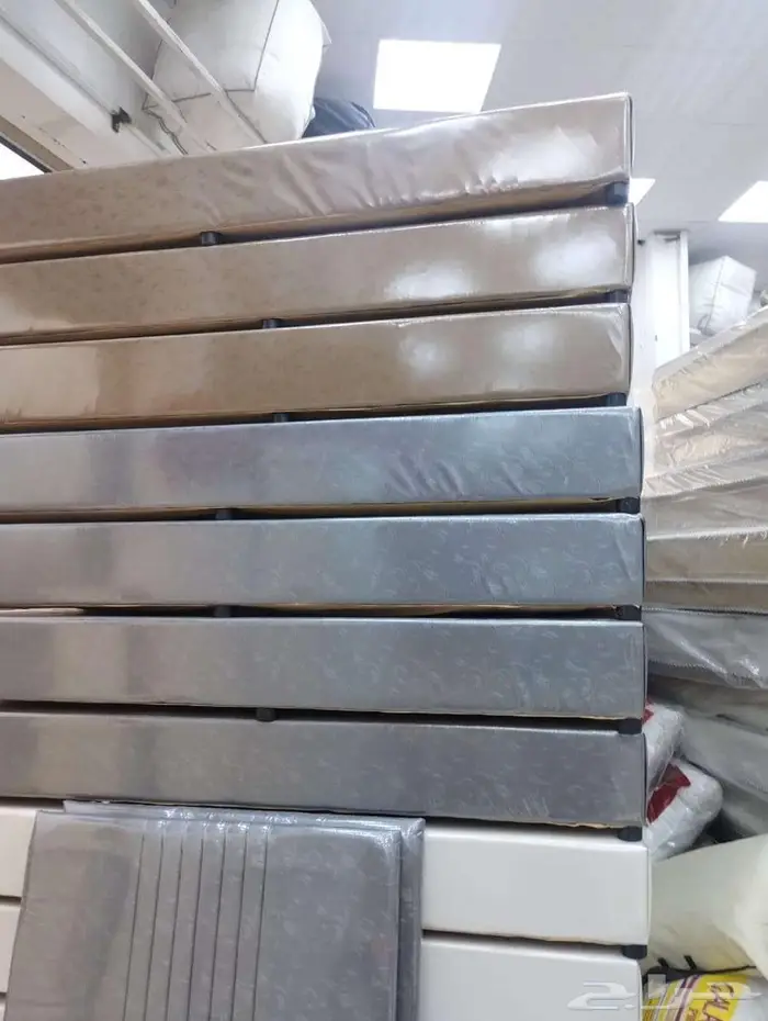 سراير حديد دورين ونفر مراتب ضغط 60 بطانيات تجهيز غرف عمال 6