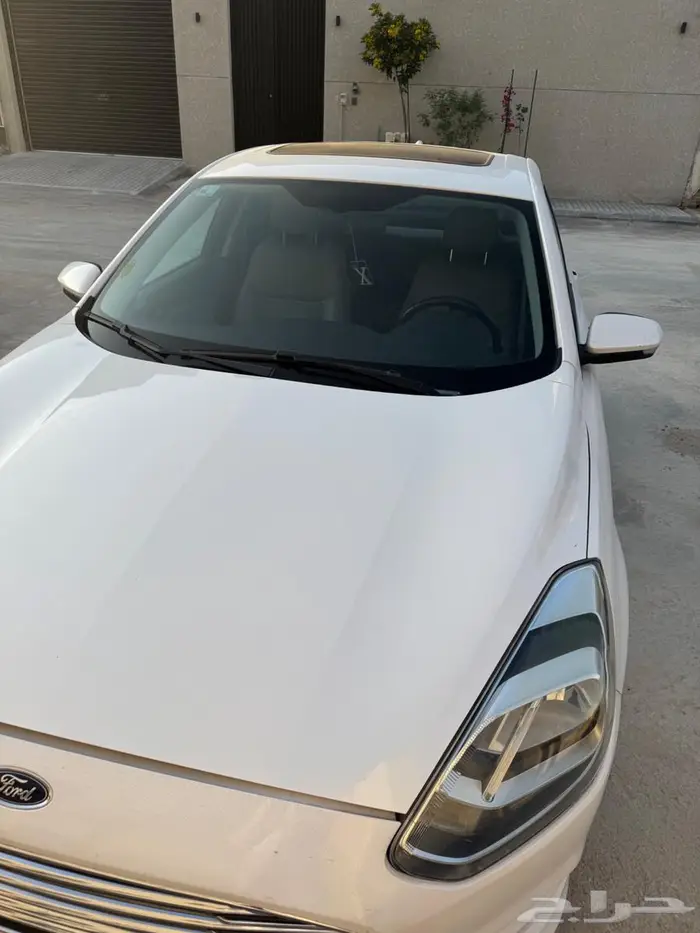 سيارة فورد اسكورت البيع بحالة جيدة 2
