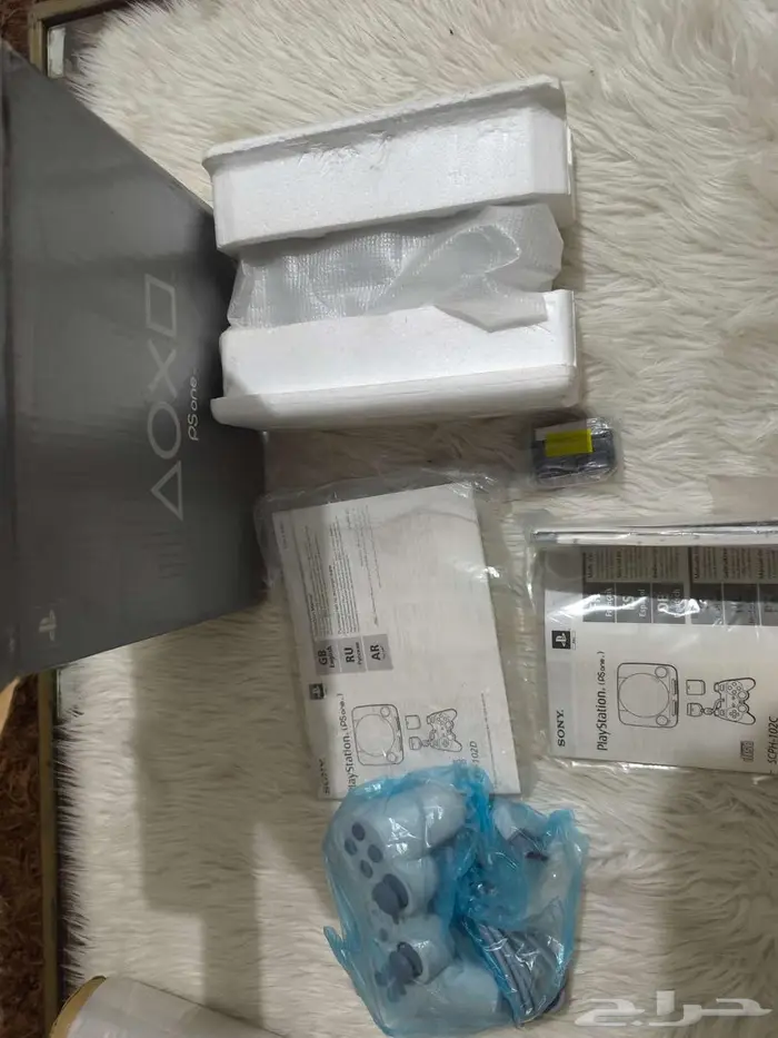بلايستيشن 1 2 3 اصلية بكرتونها و كتيبتاتها ps1 ps2 ps3 3