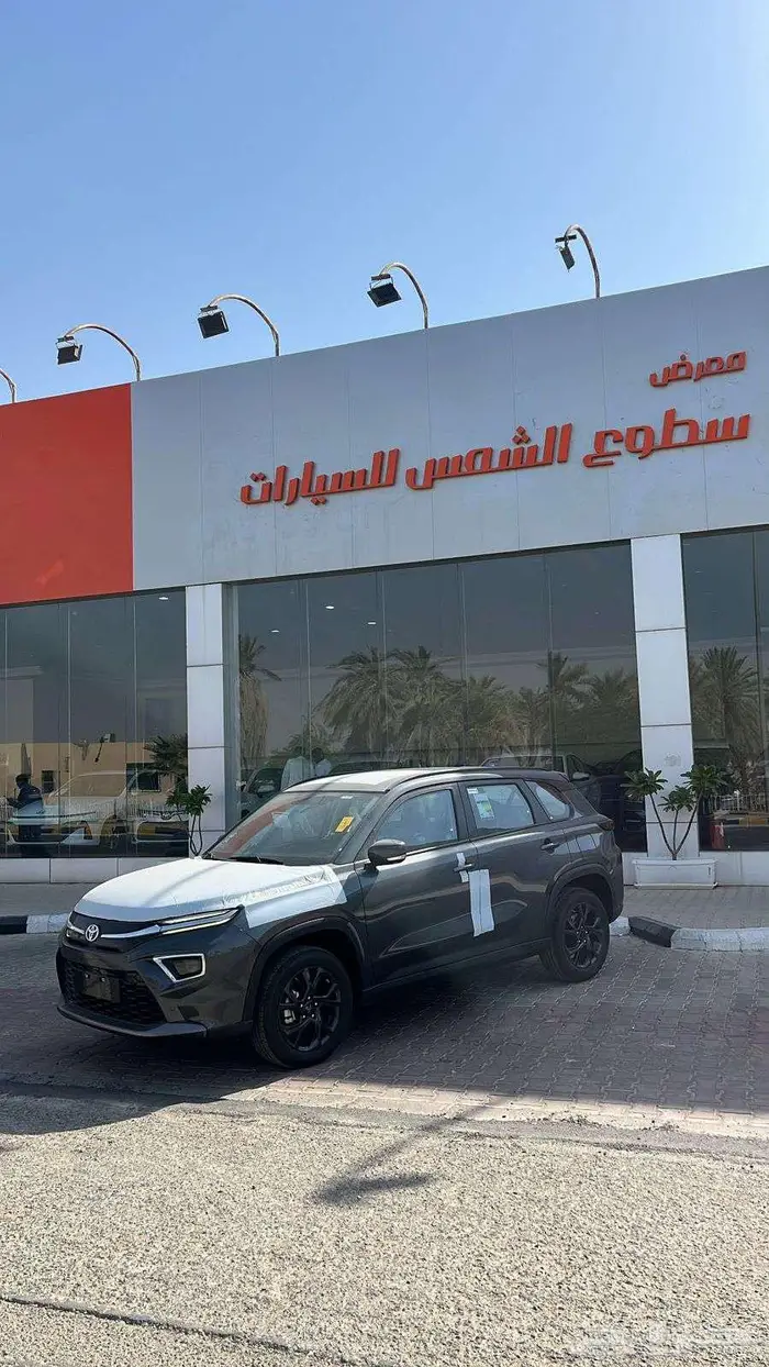 تويوتا اوربان glx 2025 متوفر لدى سطوع الشمس فل واستاندر 0