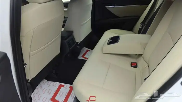 تويوتا كامري LE هايبرد 2025 15