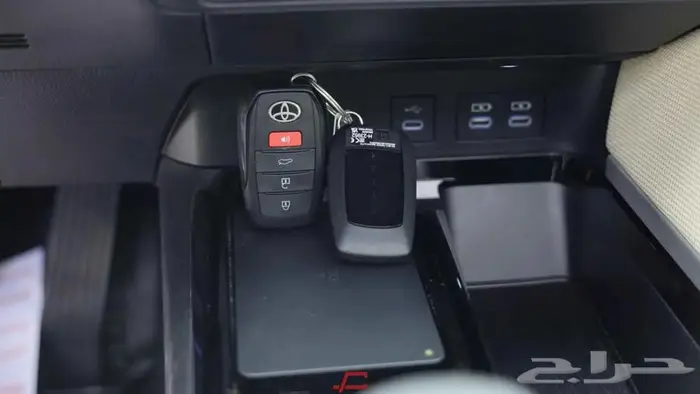 تويوتا كامري LE هايبرد 2025 16