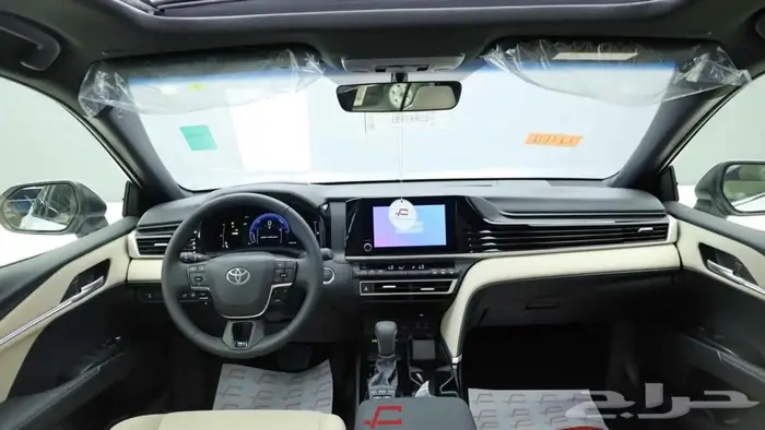 تويوتا كامري LE هايبرد 2025 8