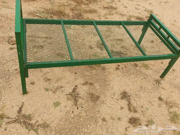 سرير حديد 1