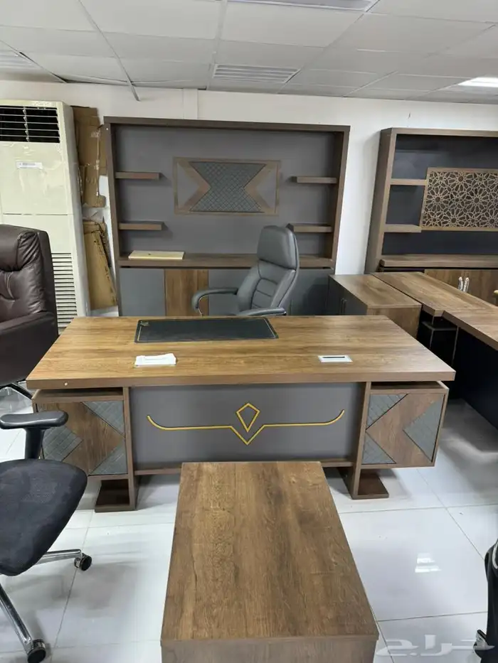 مكاتب طقم إدارية مودرن و مكتب طقم فخم حق مدير كبير و كراسي 1