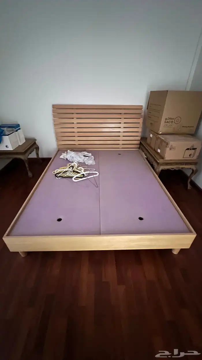 سرير خشب طبيعي عالي الجودة 1