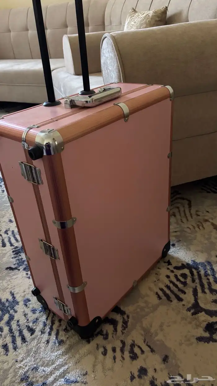 شنطة مكياج مع مرايه مضيئة 5