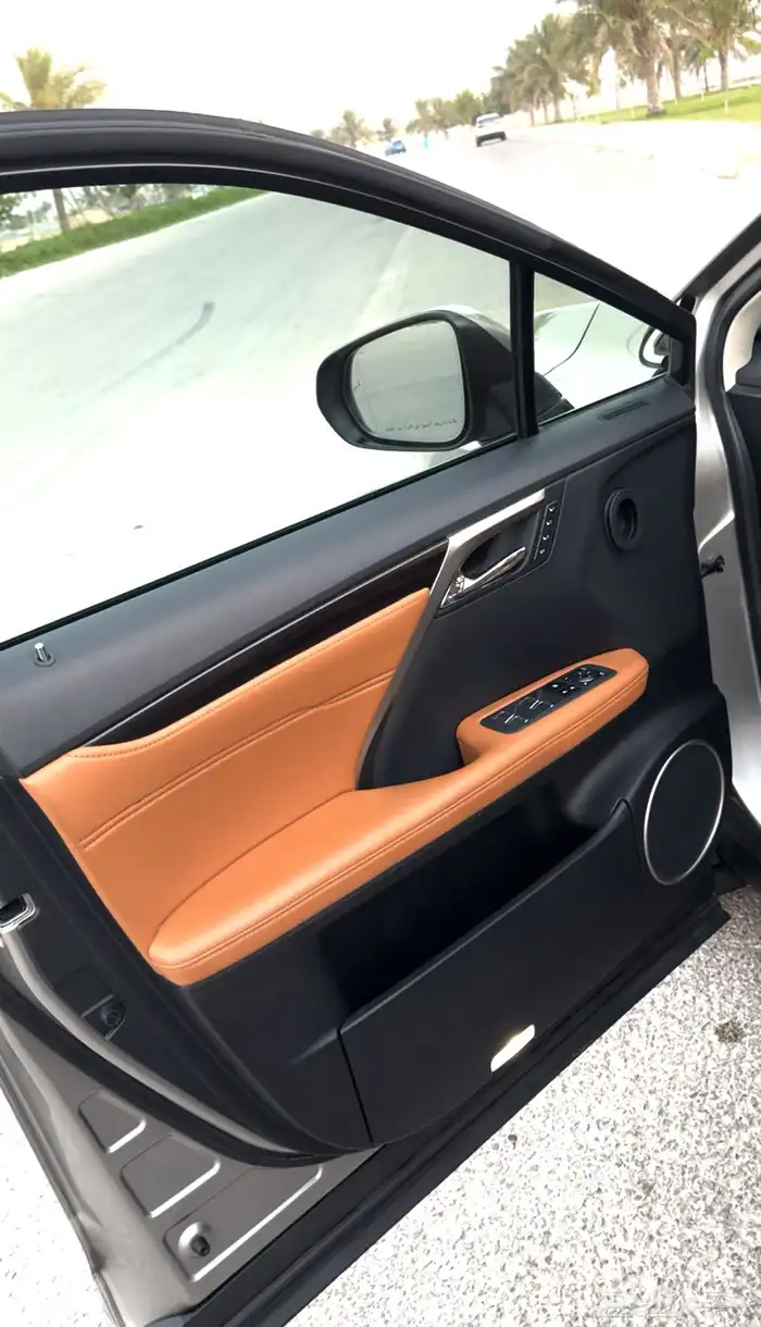 لكزز rx 2020 ممشى 20 الف فقط 7