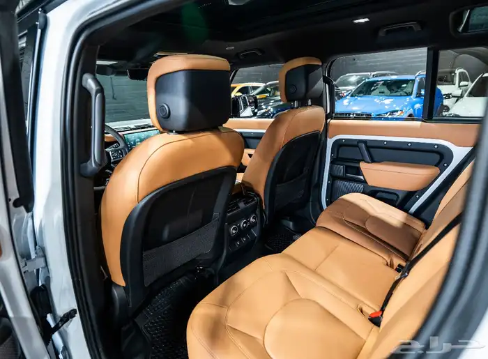 2023 Land Rover Defender P525 11