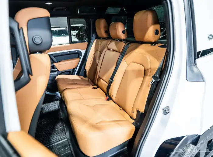 2023 Land Rover Defender P525 12