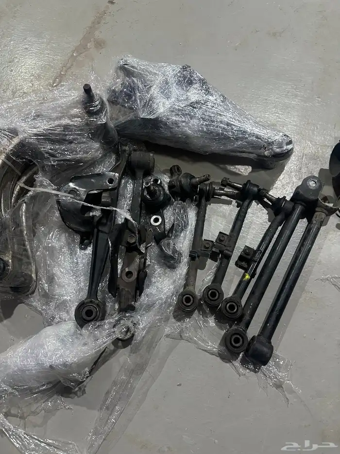 قطع غير لكزس جي اس 300 24