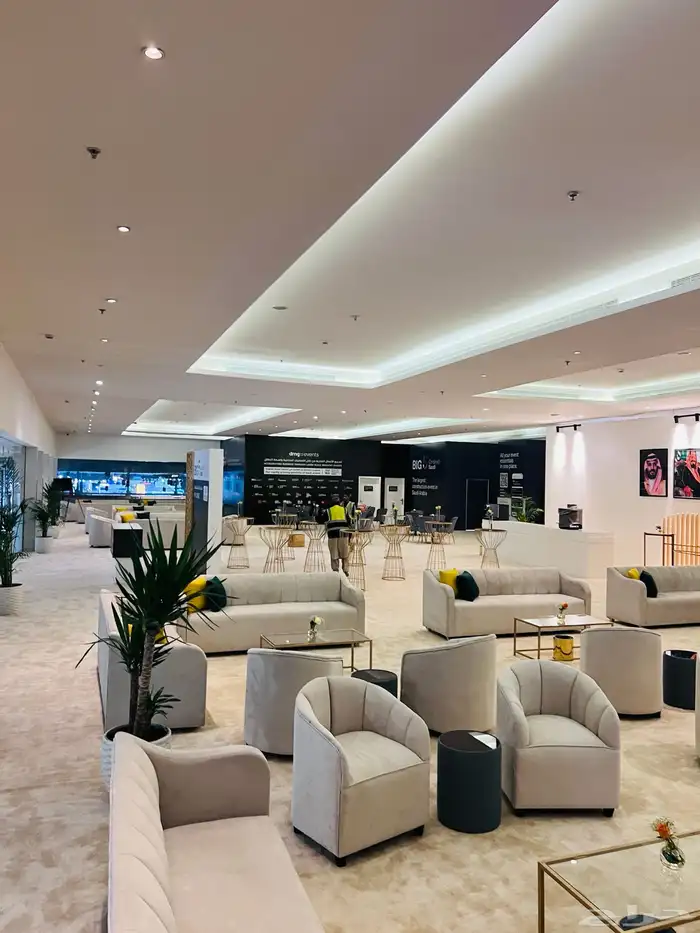 جميع مستلزمات المعارض شاشات ستاير vip lounge ف اي ب لاونج 12