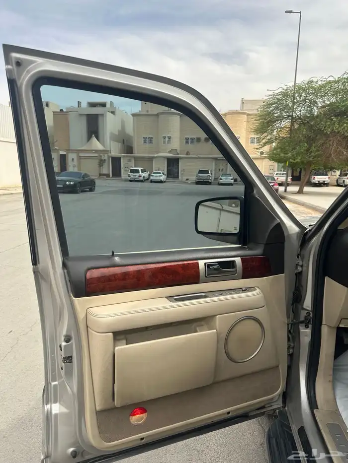 فورد لينكن نافيجيتور 15