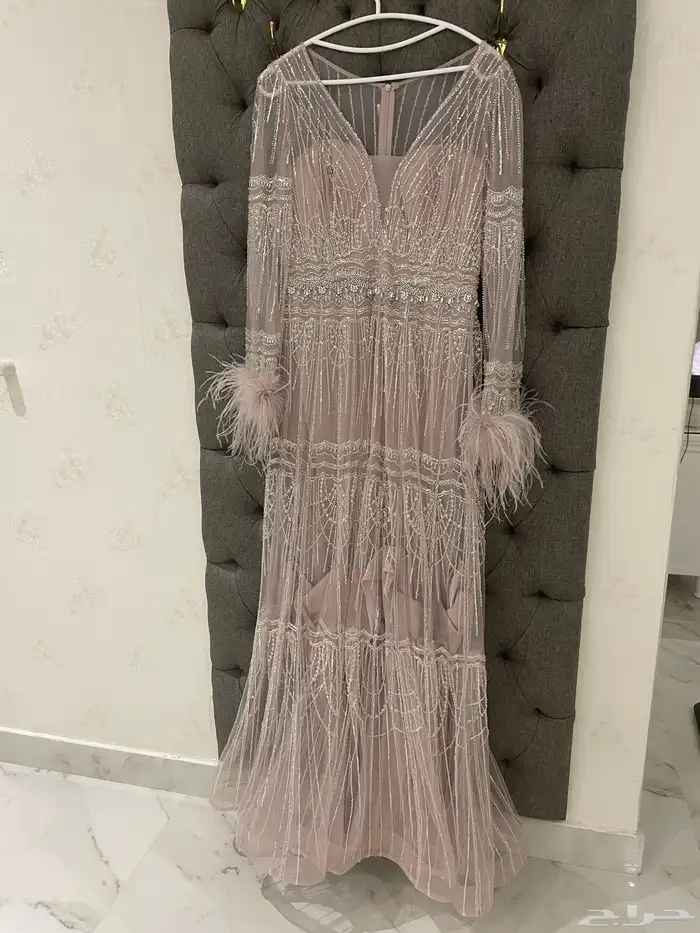 فساتين للبيع 0