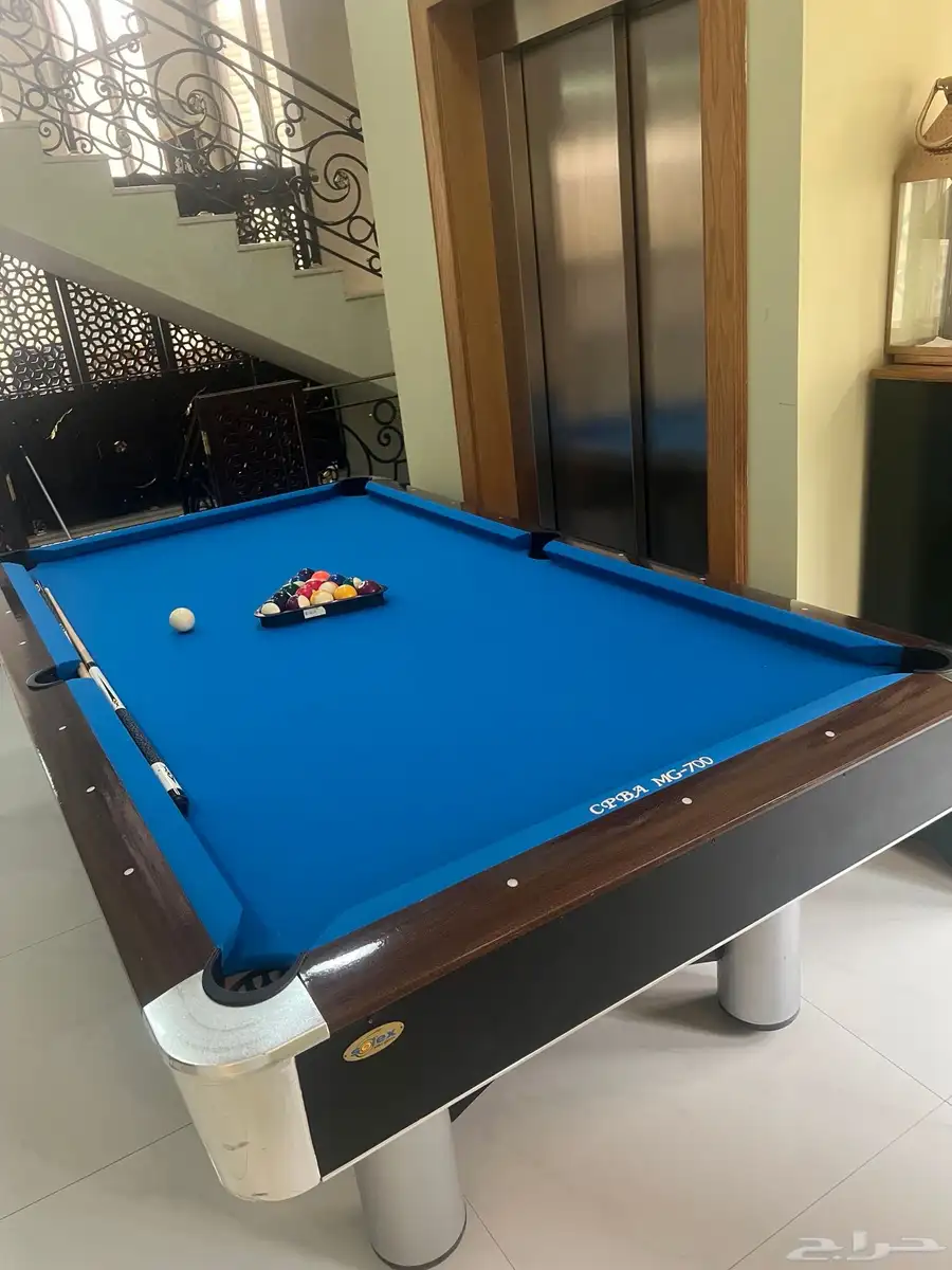 طاولة بلياردو 1
