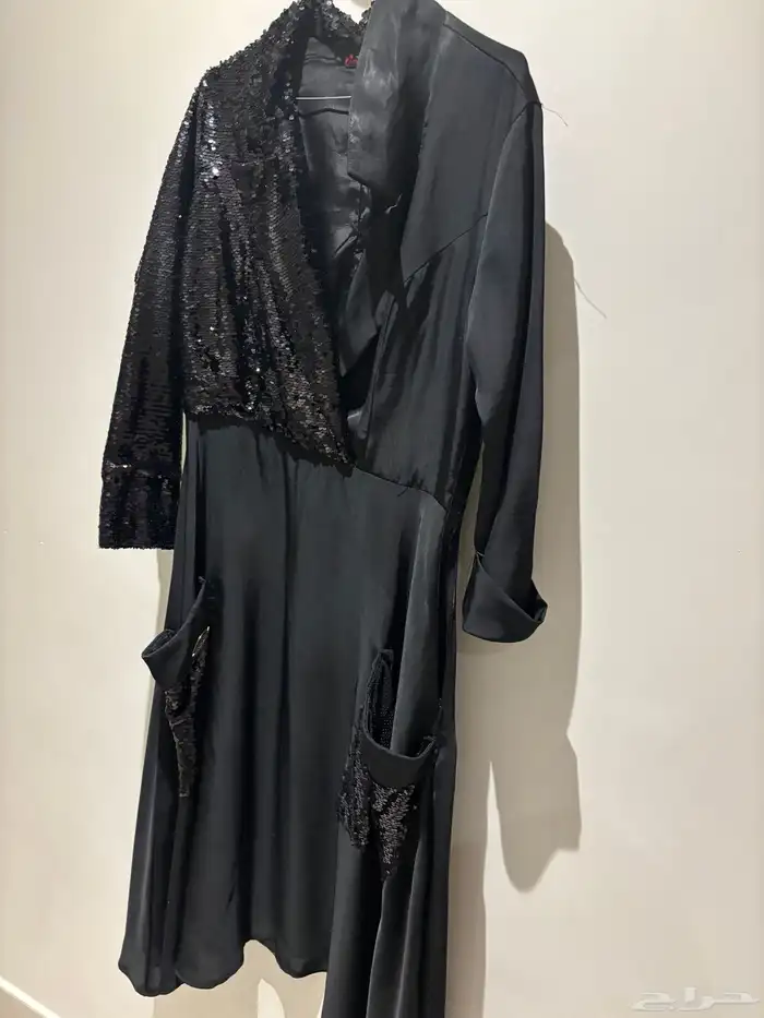 فستان أسود 0
