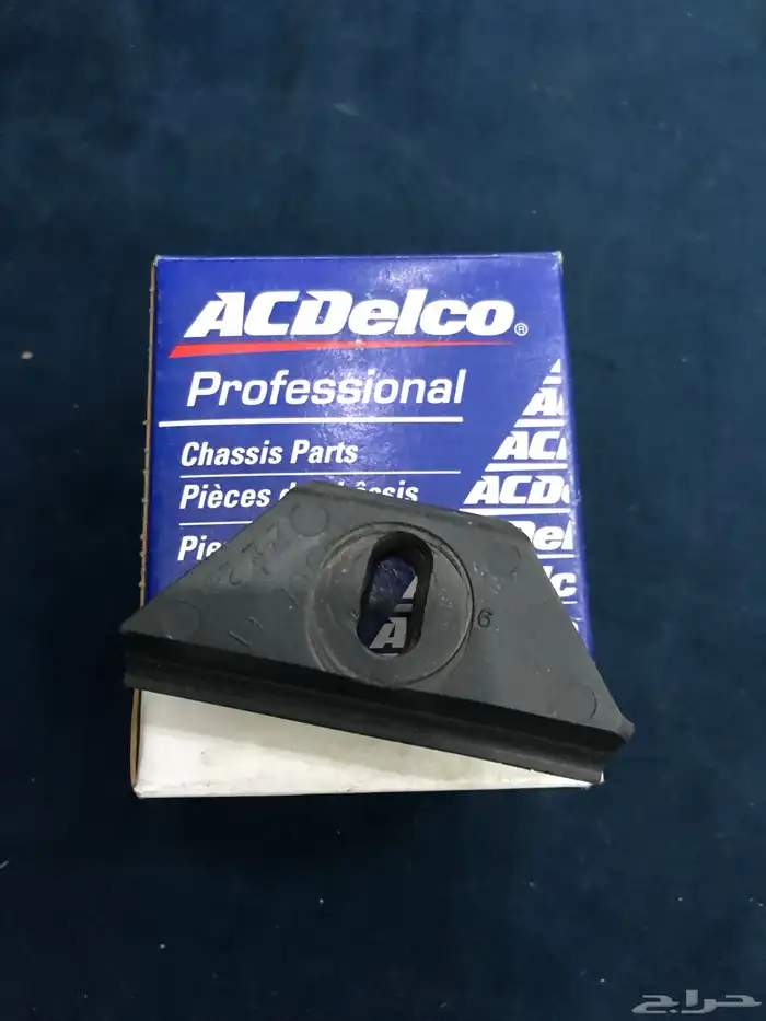 قط ع كابرس من 91 -96 وديكورات من 91-93 التواصل خاص فقط 40