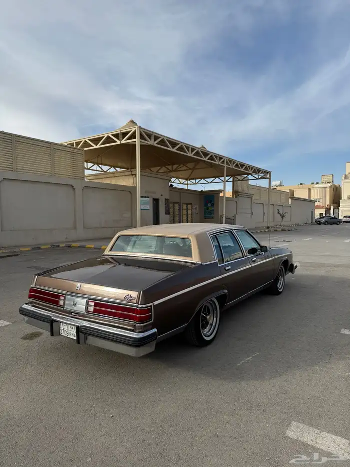 بيوك بارك أفينيو 1983 3