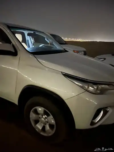للبيع فور شنر 2018 ديزل حجم المكينه 2400 4