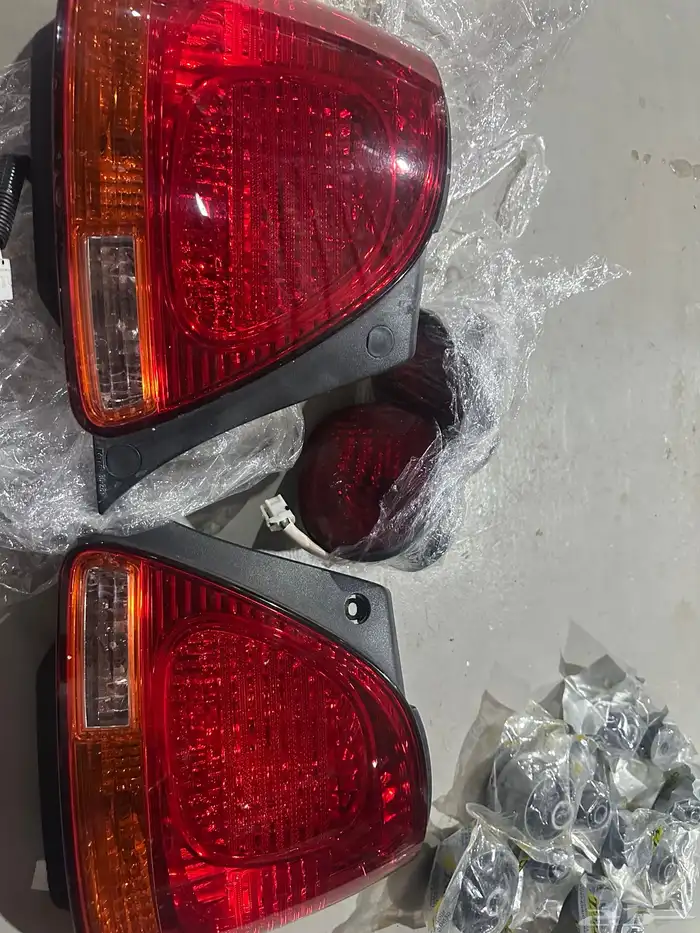 قطع غير لكزس جي اس 300 23