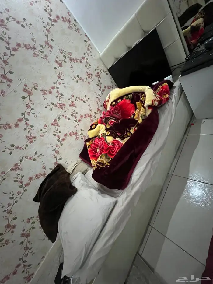 سرير للبيع 2