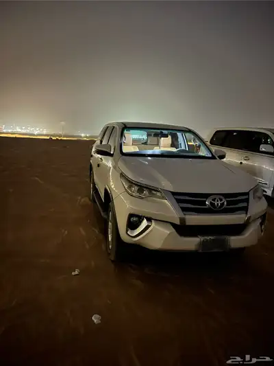 للبيع فور شنر 2018 ديزل حجم المكينه 2400 1