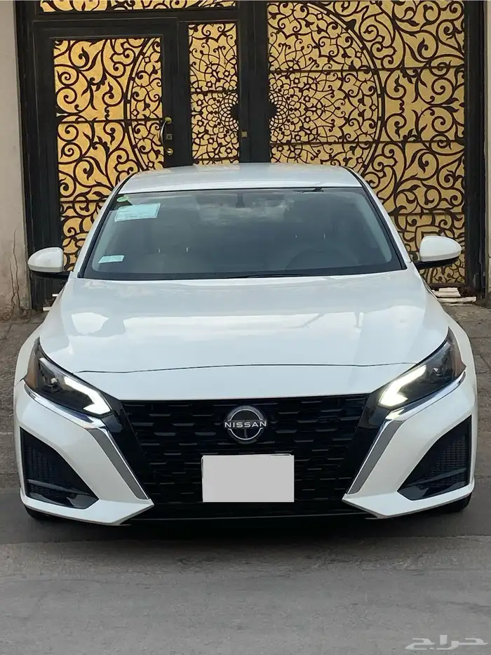 نيسان التيما 2023 استاندر 1