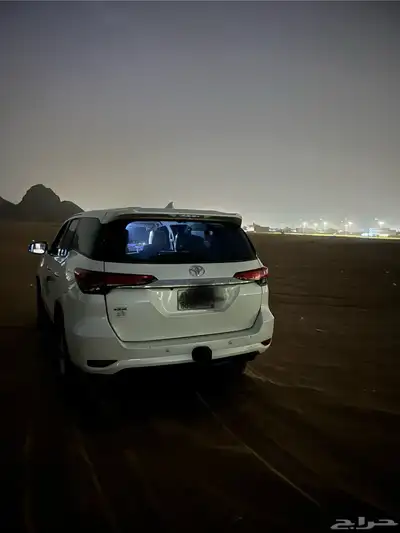 للبيع فور شنر 2018 ديزل حجم المكينه 2400 3